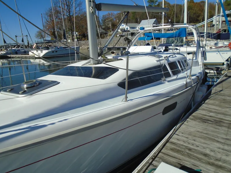 Slide: The Image of Hunter 340 1998 - 2