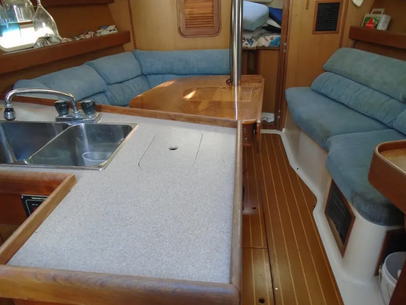 Slide: The Image of Hunter 340 1998 - 4