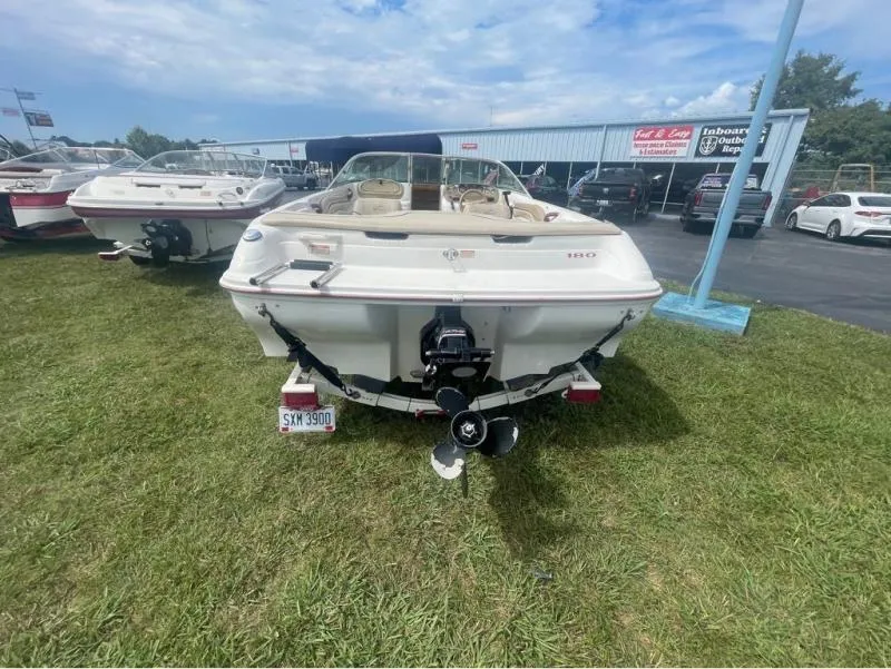 Slide: The Image of Sea Ray 180 1999 - 3