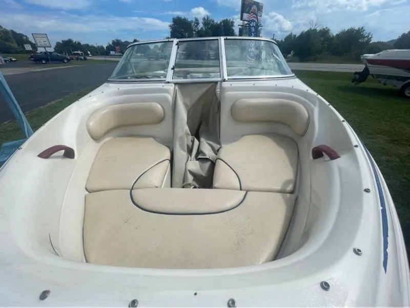 Slide: The Image of Sea Ray 180 1999 - 4