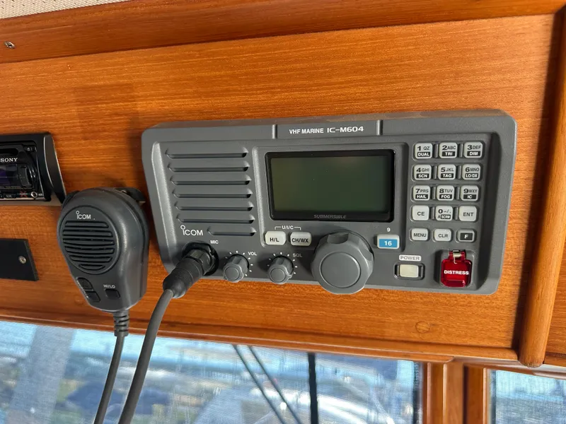 Slide: The Image of Grand Banks 42 Classic 1994 - 70