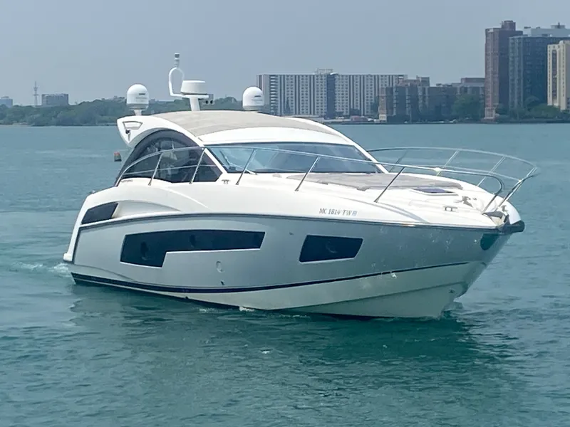 The Image of Sunseeker Portofino 40 2013 - 0