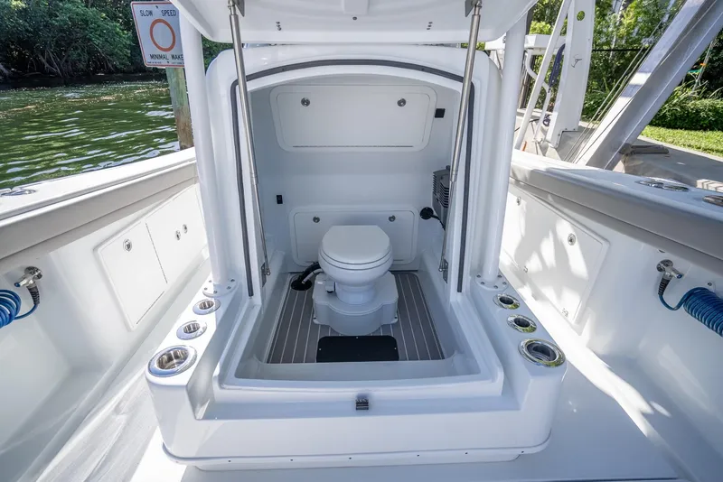 Slide: The Image of Yellowfin 36 Offshore 2023 - 59