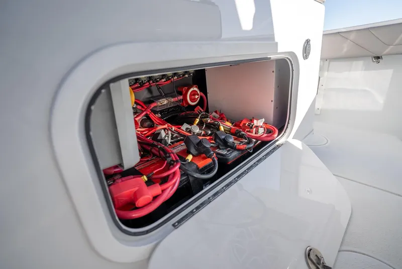 Slide: The Image of Yellowfin 36 Offshore 2023 - 62