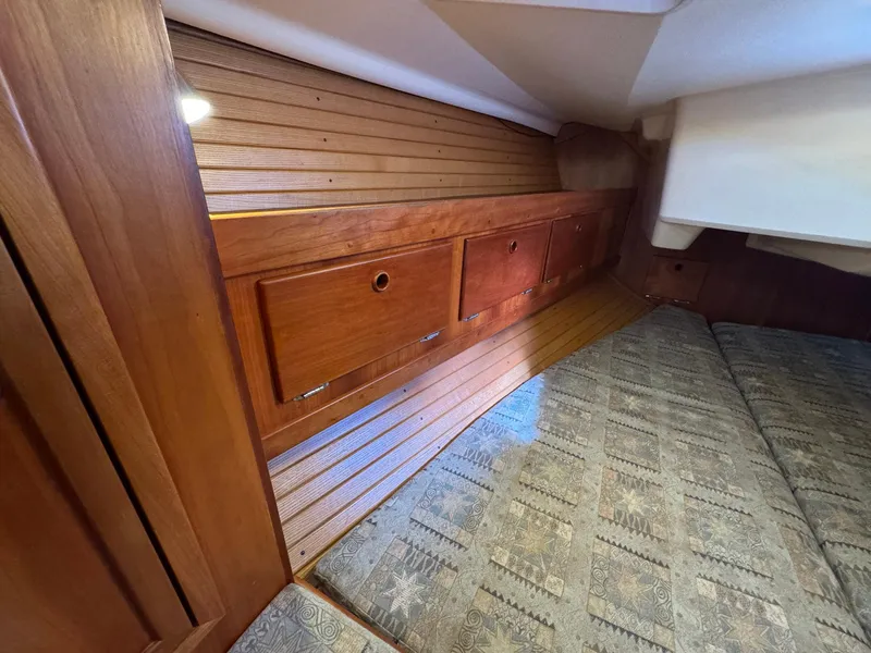 Slide: The Image of Sabre 362 2000 - 59