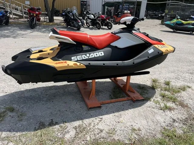 Slide: The Image of Sea-Doo Spark for 3 2025 - 13