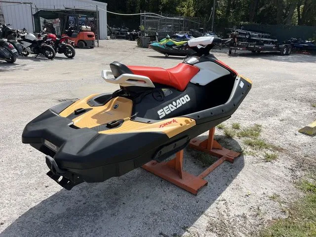 Slide: The Image of Sea-Doo Spark for 3 2025 - 15
