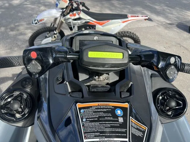 Slide: The Image of Sea-Doo RXT-X 2025 - 11