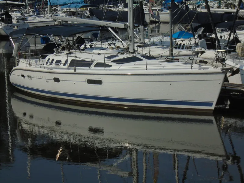 The Image of Hunter 410 2002 - 0