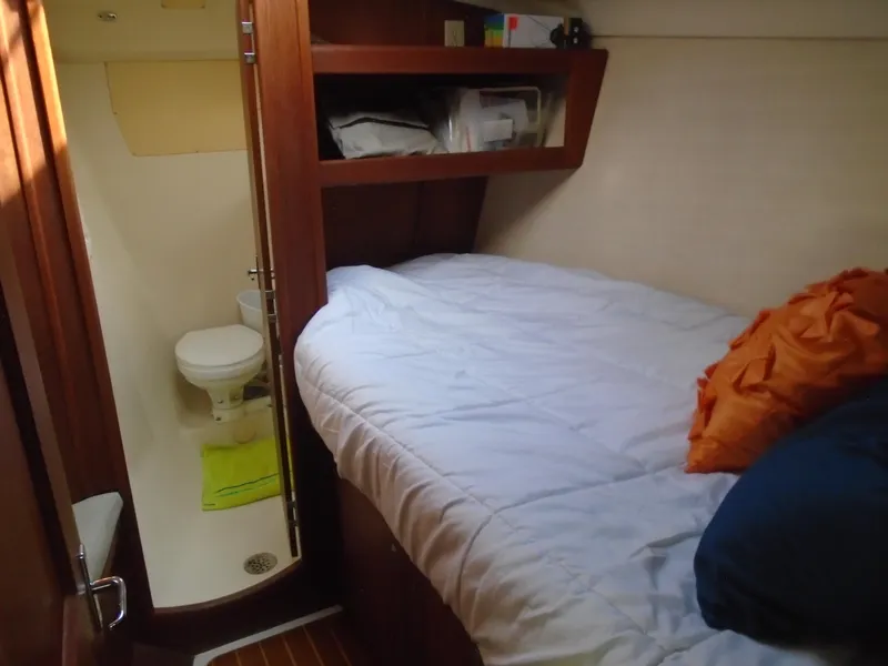 Slide: The Image of Hunter 410 2002 - 14