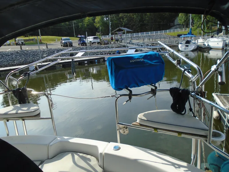 Slide: The Image of Hunter 410 2002 - 2