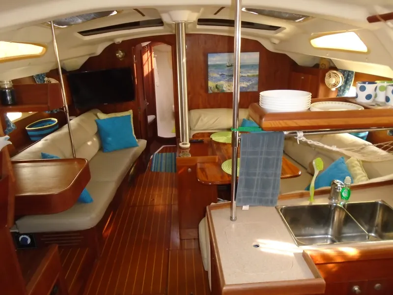 Slide: The Image of Hunter 410 2002 - 7