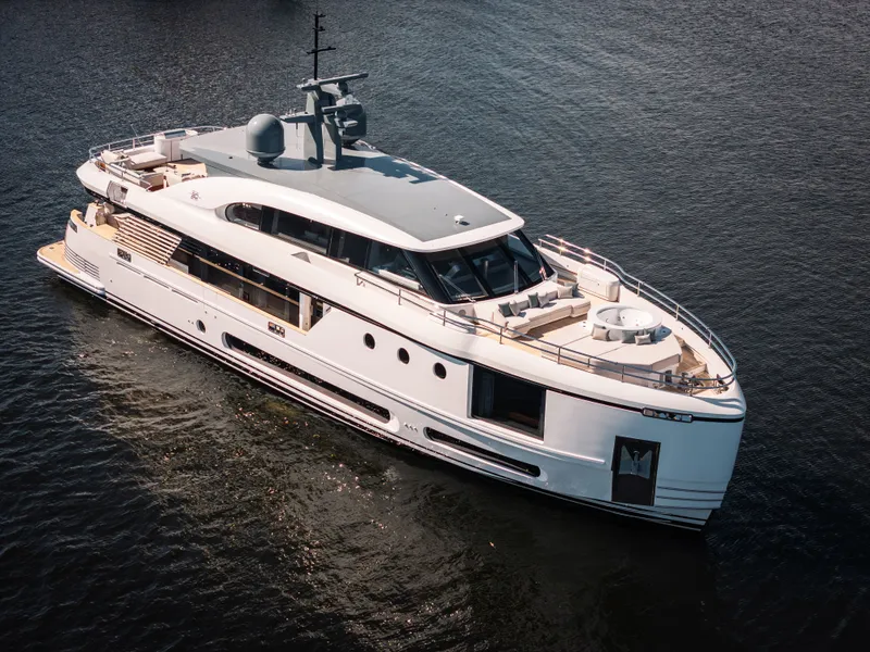 Slide: The Image of Azimut Magellano 30M 2026 - 7