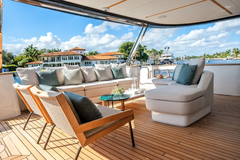 Slide: The Image of Azimut Magellano 30M 2026 - 41