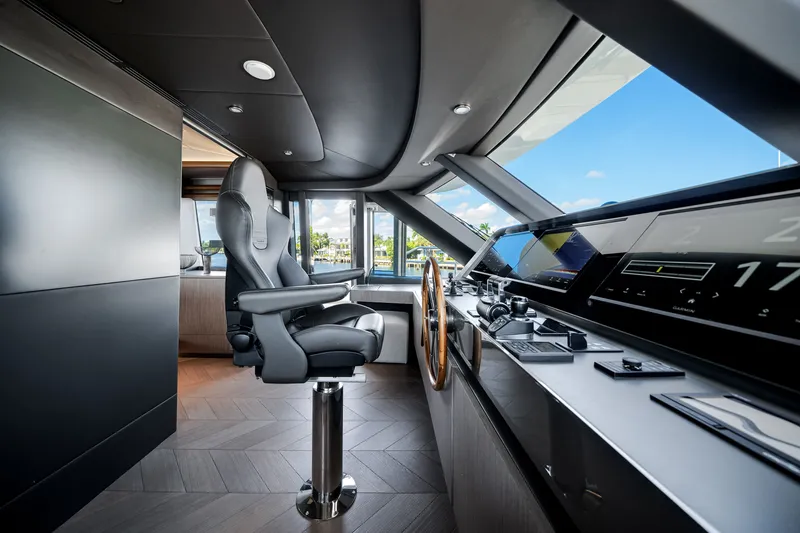 Slide: The Image of Azimut Magellano 30M 2026 - 103