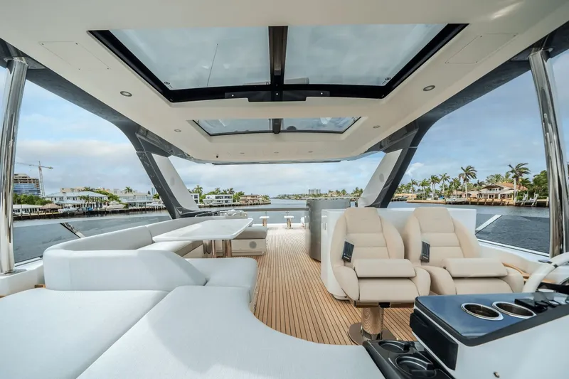 Slide: The Image of Azimut Fly 78 2026 - 25