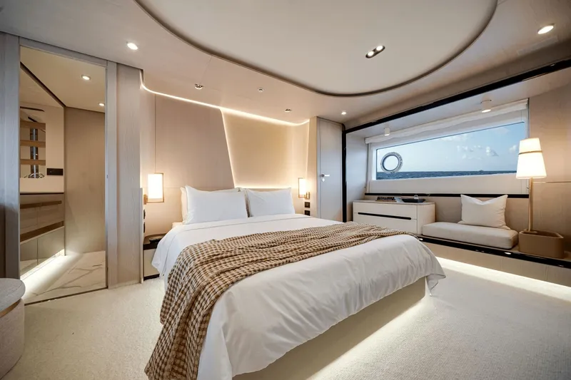 Slide: The Image of Azimut Fly 78 2026 - 40