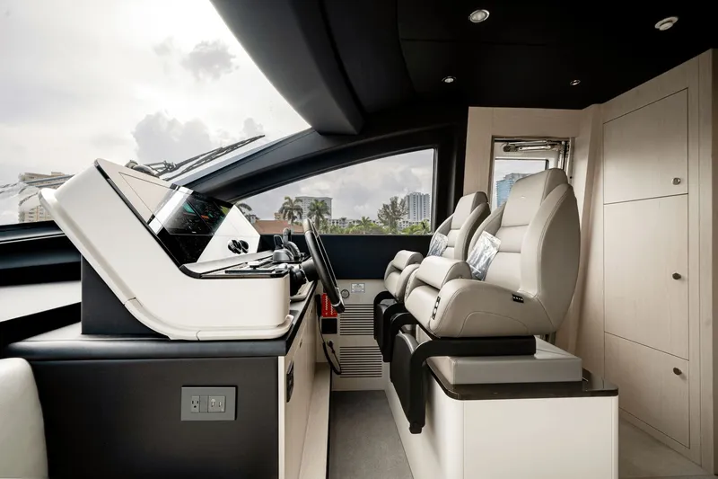 Slide: The Image of Azimut Fly 78 2026 - 65
