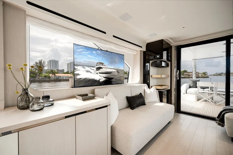 Slide: The Image of Azimut Fly 78 2026 - 37