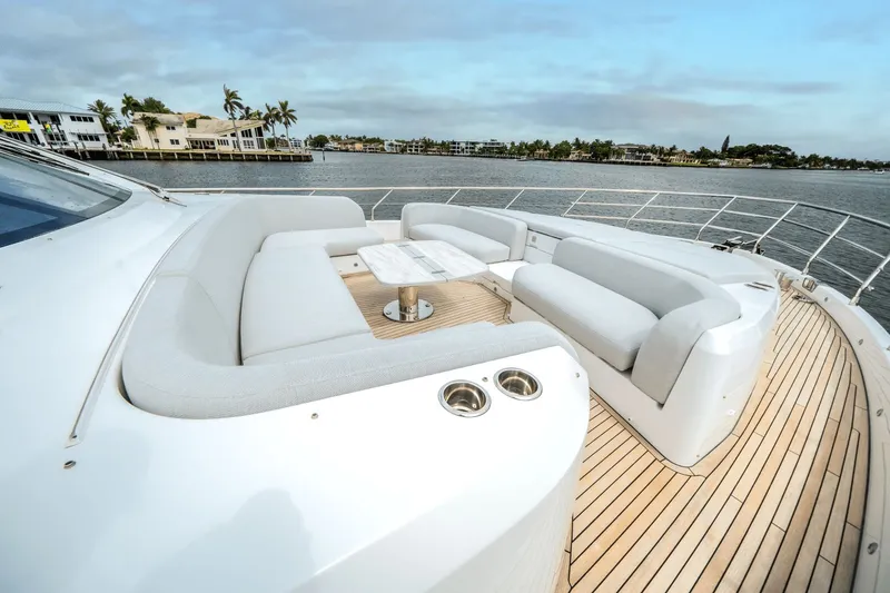 Slide: The Image of Azimut Fly 78 2026 - 17