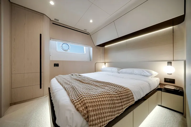 Slide: The Image of Azimut Fly 78 2026 - 55