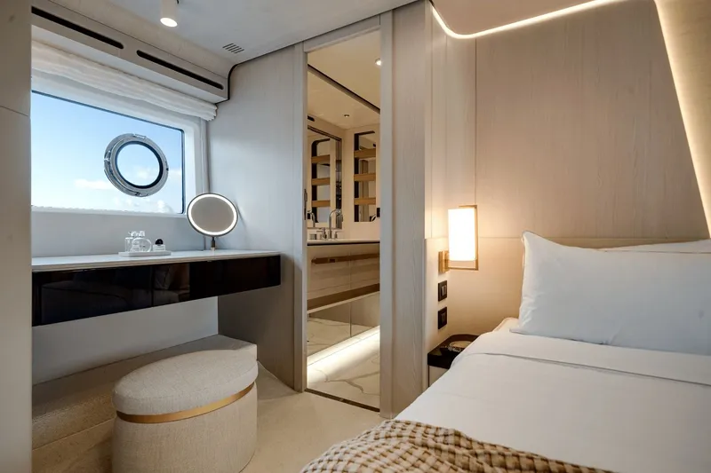 Slide: The Image of Azimut Fly 78 2026 - 42