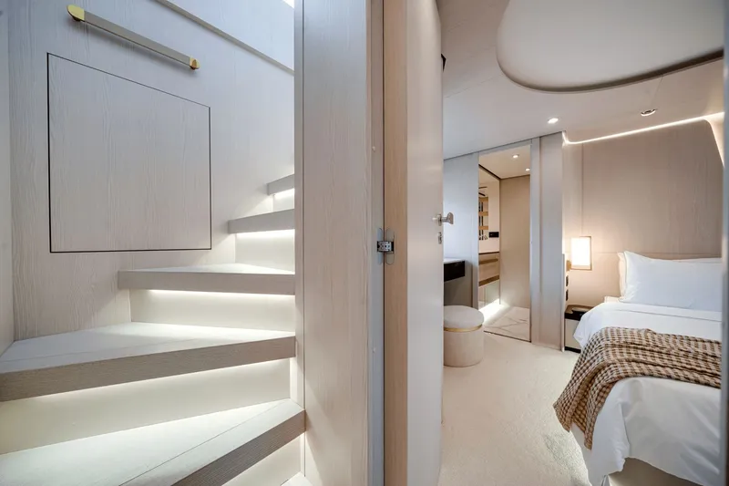 Slide: The Image of Azimut Fly 78 2026 - 39