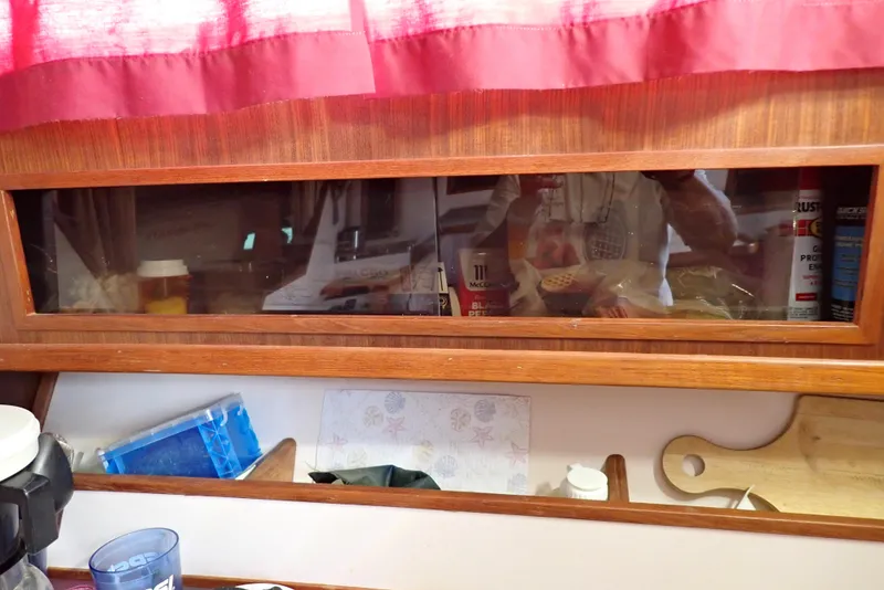 Slide: The Image of Sea Ray 300 Weekender 1987 - 53