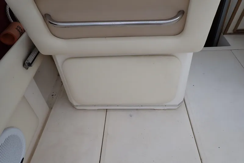 Slide: The Image of Sea Ray 300 Weekender 1987 - 55