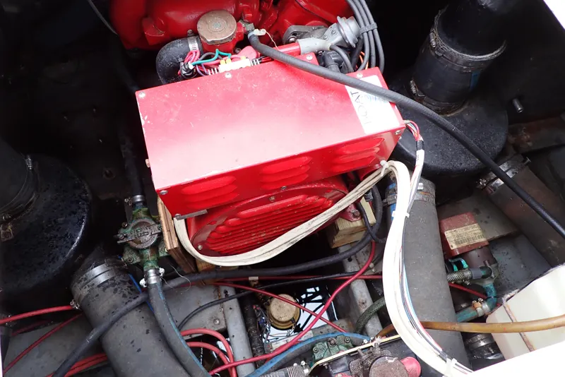 Slide: The Image of Sea Ray 300 Weekender 1987 - 60