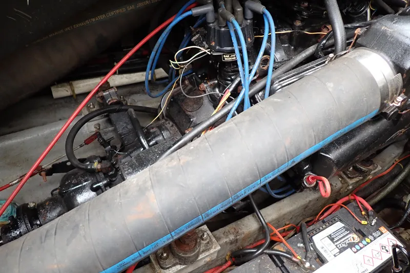 Slide: The Image of Sea Ray 300 Weekender 1987 - 61