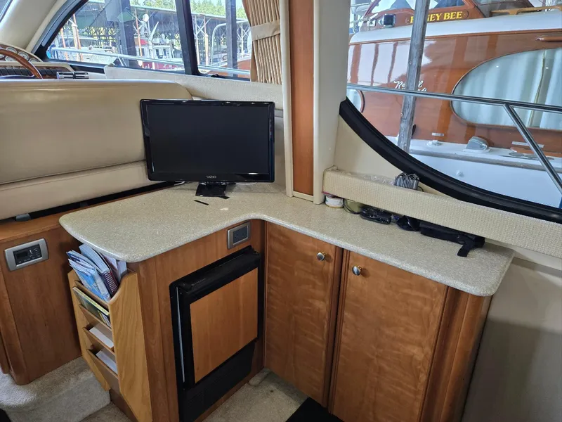 Slide: The Image of Meridian 381 Sedan 2004 - 51