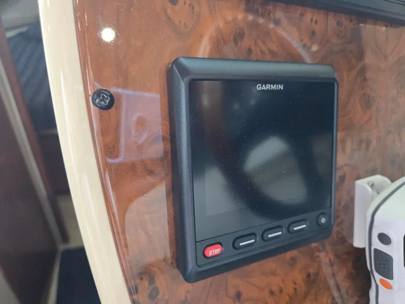 Slide: The Image of Meridian 381 Sedan 2004 - 60