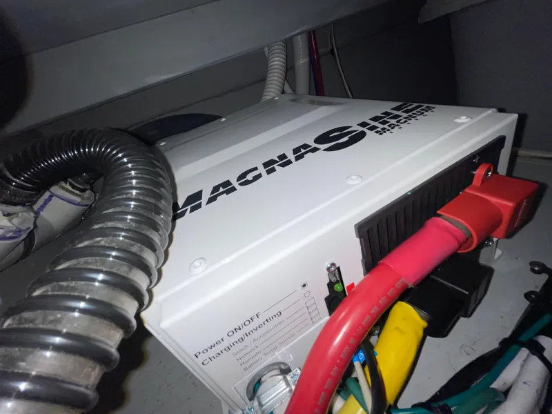 Slide: The Image of Meridian 381 Sedan 2004 - 82