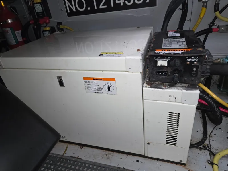 Slide: The Image of Meridian 381 Sedan 2004 - 86