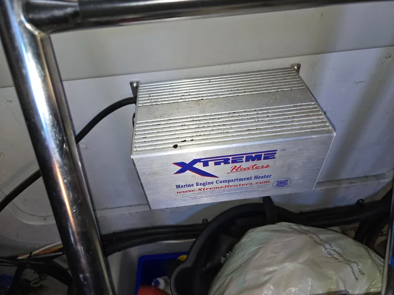 Slide: The Image of Meridian 381 Sedan 2004 - 87