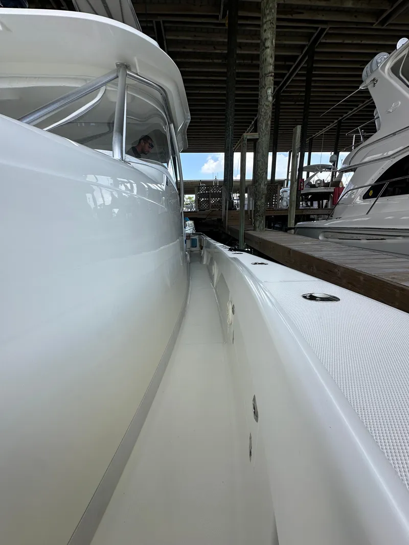 Slide: The Image of SeaVee 430 Fisharound 2015 - 51