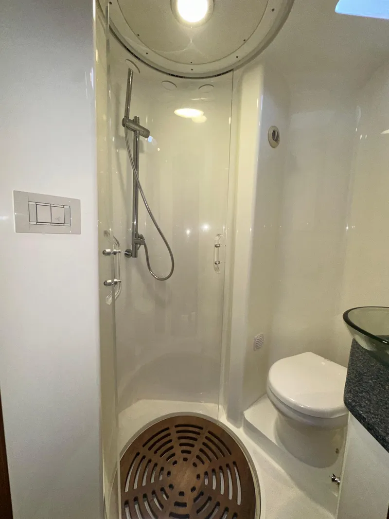 Slide: The Image of 2015 SeaVee 43 Fish-Around bathroom with shower and toilet. - 71