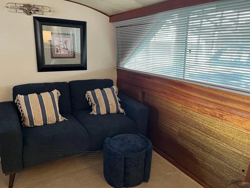 Slide: The Image of Chris-Craft 52 - Salon - 6