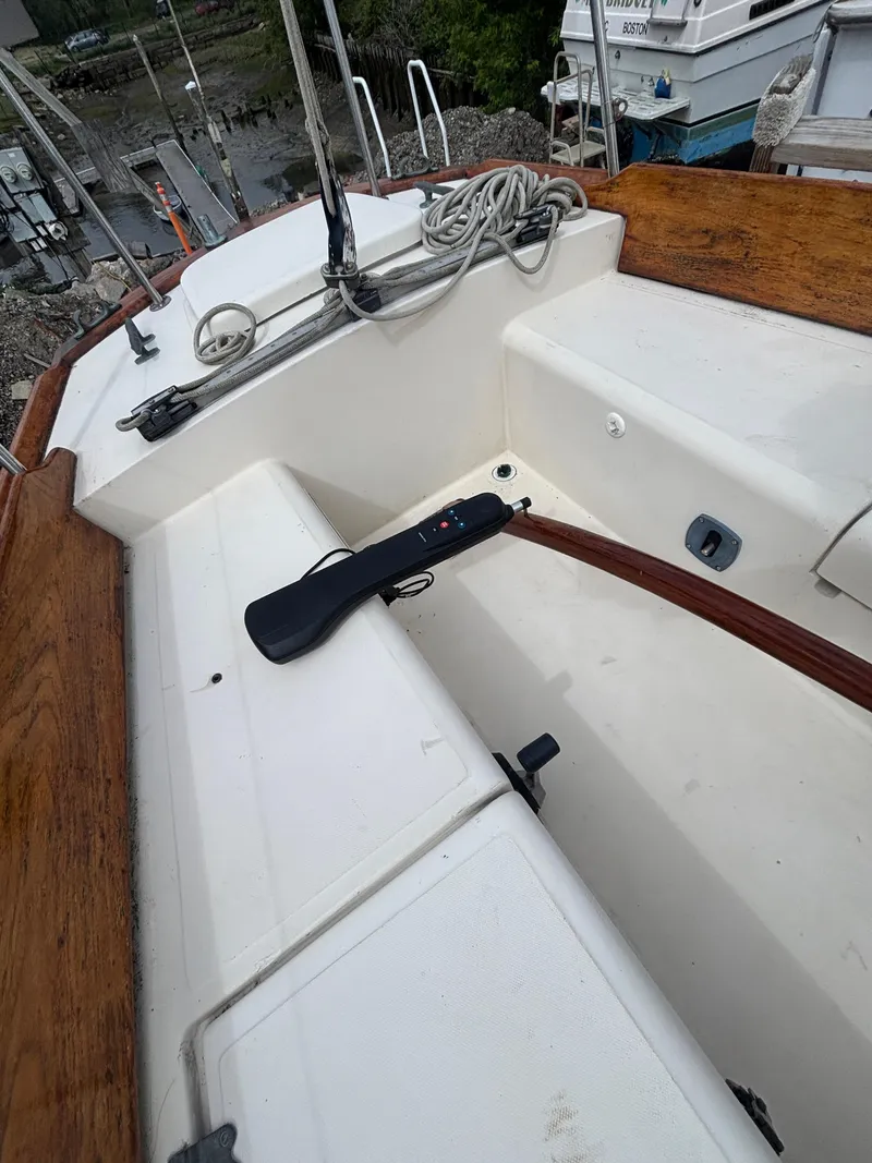 Slide: The Image of C.E. Ryder Sea Sprite 28 1985 - 14