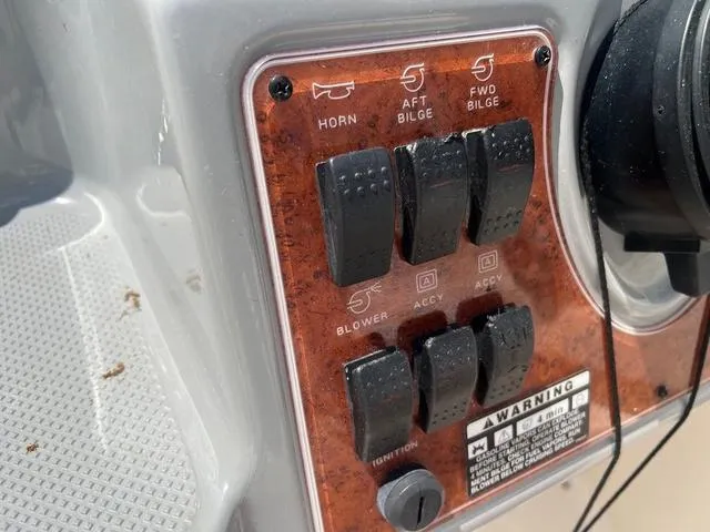 Slide: The Image of Bayliner 245 SB 2007 - 16