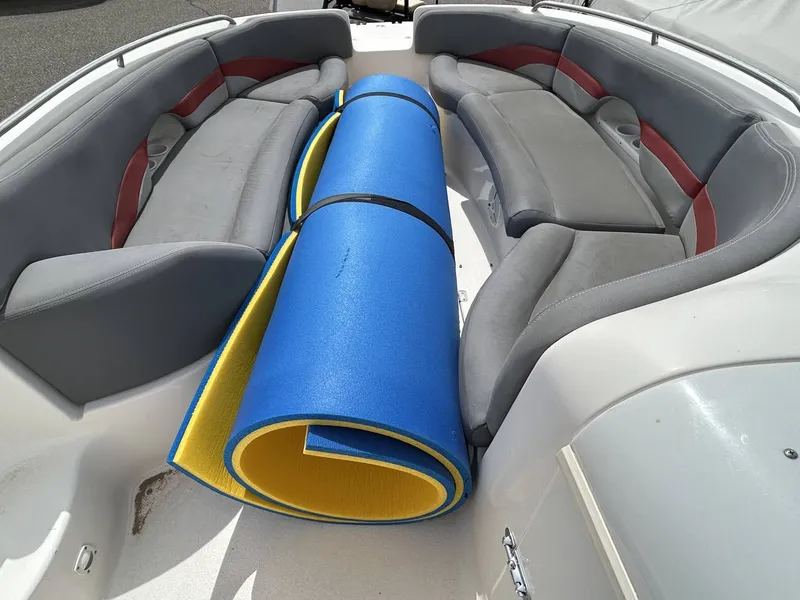 Slide: The Image of Chaparral Sunesta 252 2000 - 5