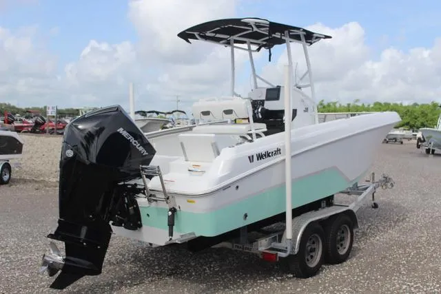 Slide: The Image of Wellcraft 202 Fisherman 2024 - 4