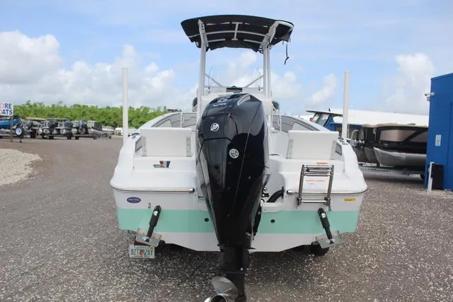 Slide: The Image of Wellcraft 202 Fisherman 2024 - 5