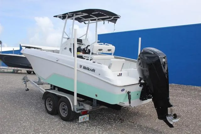 Slide: The Image of Wellcraft 202 Fisherman 2024 - 6