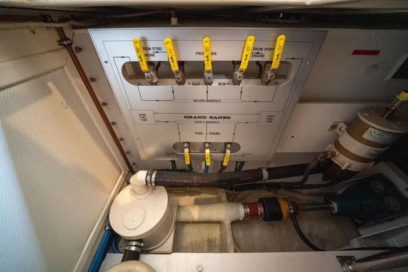 Slide: The Image of Grand Banks 42 Classic 2001 - 68