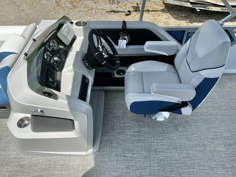 Slide: The Image of Avalon LSZ 21' Cruise - IN STOCK 2024 - 13