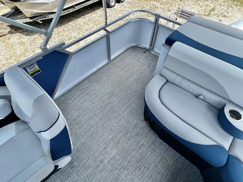 Slide: The Image of Avalon LSZ 21' Cruise - IN STOCK 2024 - 15