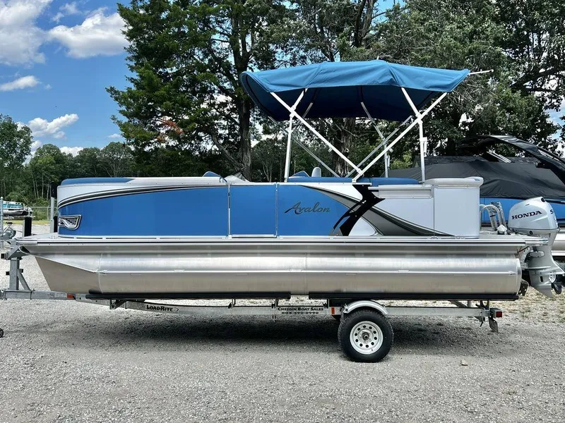 Slide: The Image of Avalon LSZ 21' Cruise - IN STOCK 2024 - 2