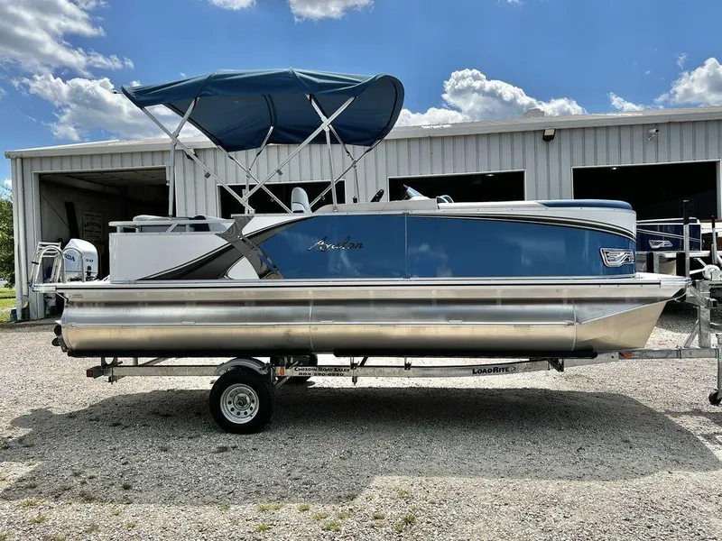 Slide: The Image of Avalon LSZ 21' Cruise - IN STOCK 2024 - 6